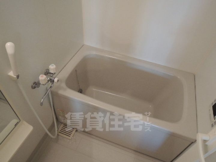 愛知県名古屋市瑞穂区八勝通2丁目の賃貸マンションの風呂