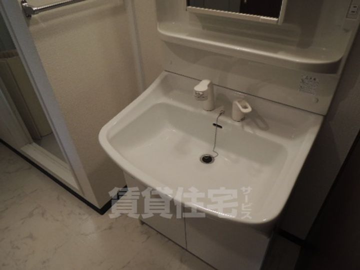 愛知県名古屋市瑞穂区八勝通2丁目の賃貸マンションの内装