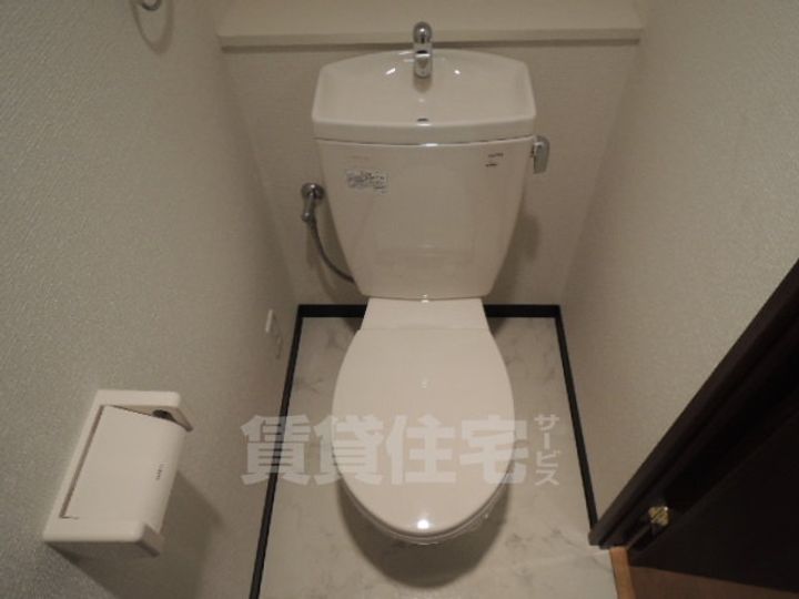 愛知県名古屋市瑞穂区八勝通2丁目の賃貸マンションの内装