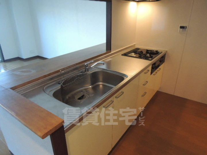 愛知県名古屋市瑞穂区八勝通2丁目の賃貸マンションのキッチン