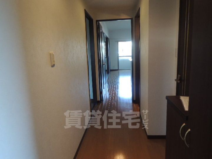 愛知県名古屋市瑞穂区八勝通2丁目の賃貸マンションの玄関