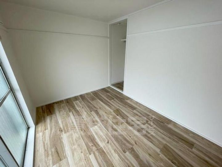 大阪府豊中市服部豊町1丁目の賃貸マンションの寝室