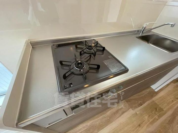 大阪府豊中市服部豊町1丁目の賃貸マンションのキッチン