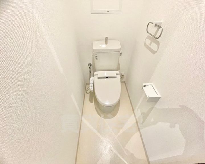 大阪府茨木市真砂玉島台の賃貸マンションの内装