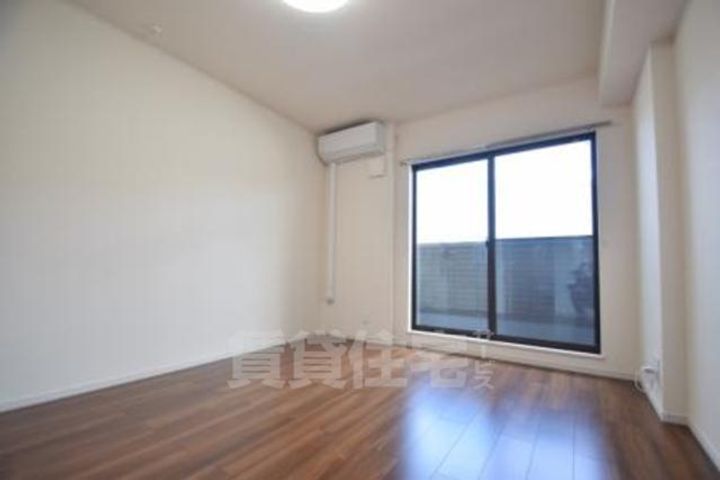 アスピラシオン尾頭橋の居間