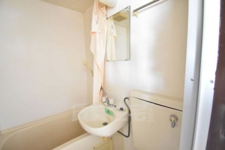 大阪府摂津市正雀4丁目の賃貸マンションの内装