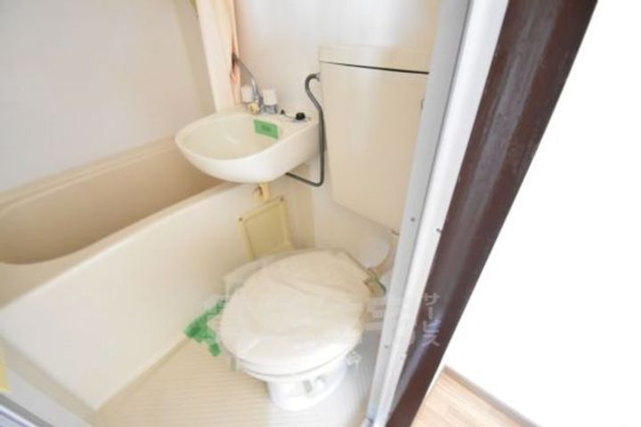 大阪府摂津市正雀4丁目の賃貸マンションの内装