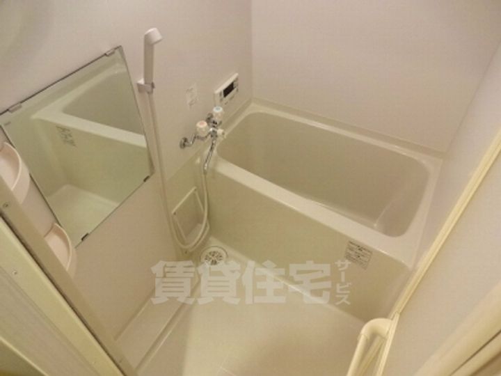 ローズモントフレア薬院2401の風呂