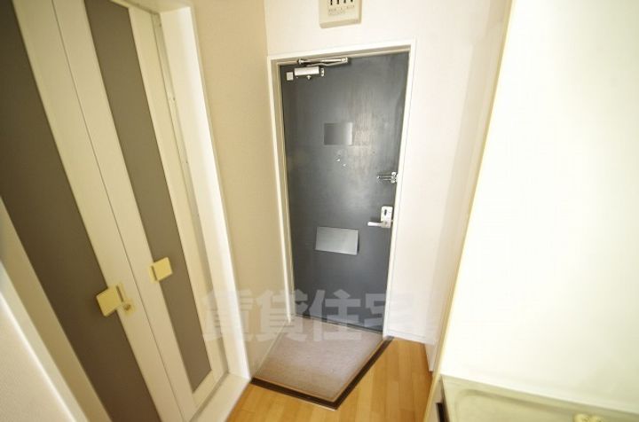 瓢箪山第6マンションの玄関