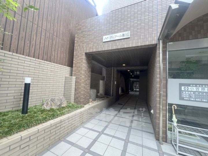 ノイ・ディアール御池の玄関