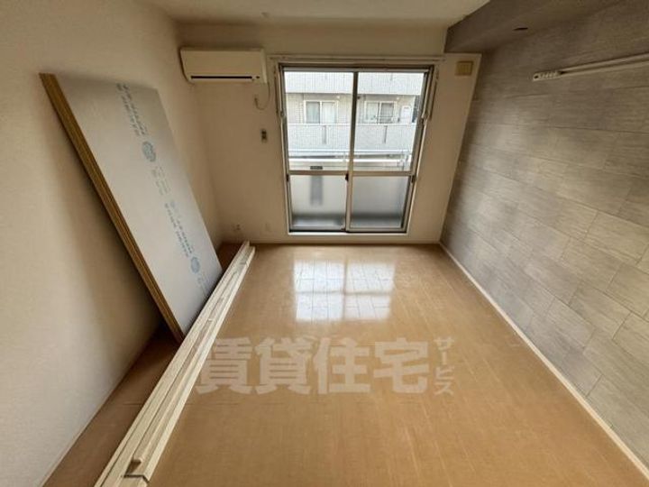大阪府大阪市旭区清水5丁目の賃貸アパートの居間