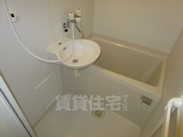 レオパレス滝の華の風呂