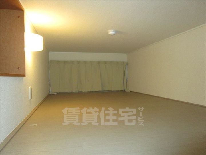 レオパレス滝の華の寝室