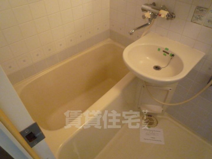 大阪府堺市堺区中向陽町1丁の賃貸マンションの風呂