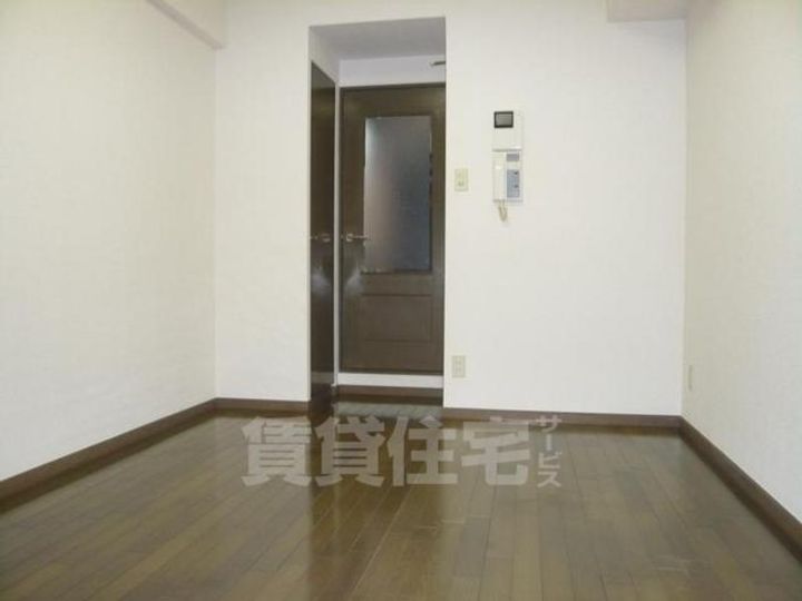 大阪府堺市堺区中向陽町1丁の賃貸マンションの居間