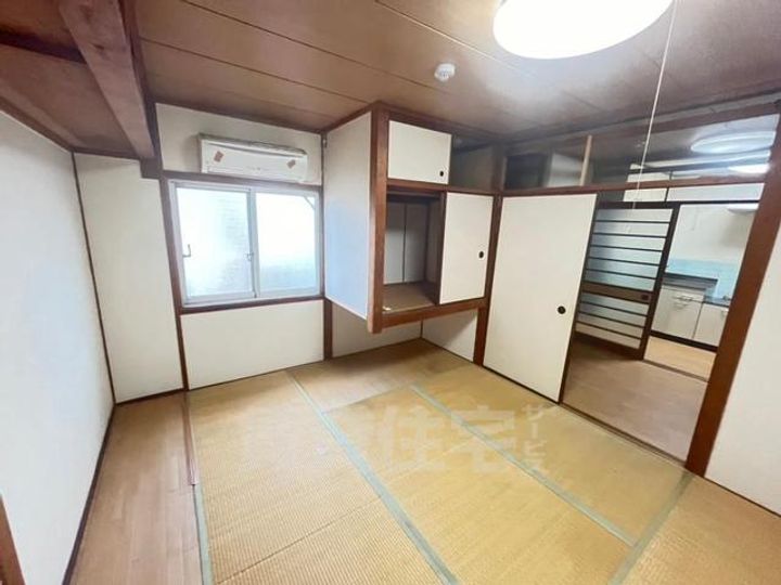 和美荘1棟の居間