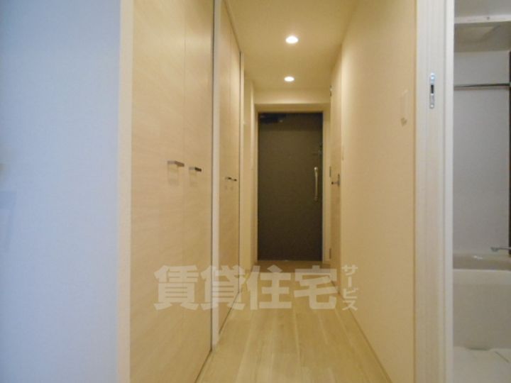 レジデンシア鶴舞公園の玄関