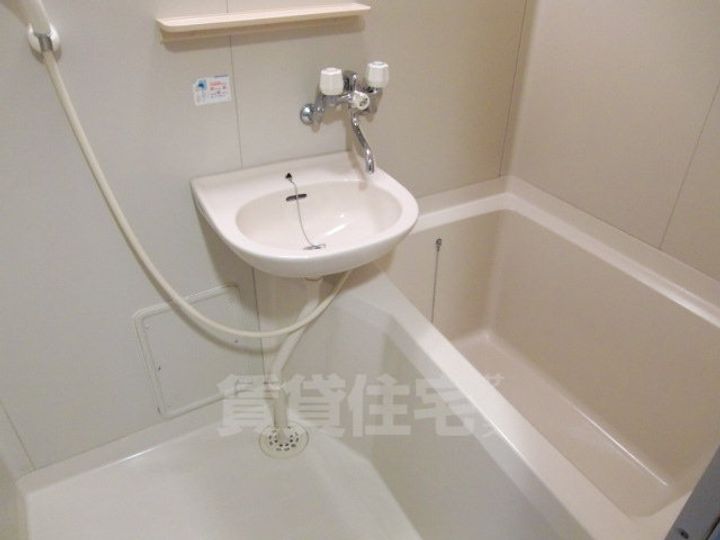 大阪府豊中市服部西町1丁目の賃貸マンションの風呂