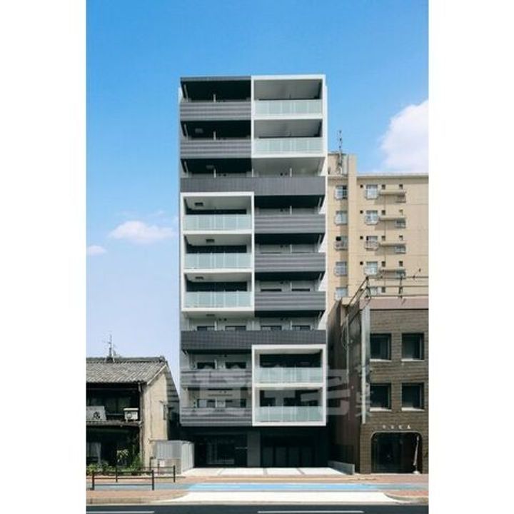 愛知県名古屋市昭和区鶴舞3丁目の賃貸マンションの外観