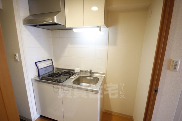 大阪府堺市堺区北花田口町2丁の賃貸マンションのキッチン