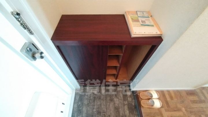 ラポール浜寺の玄関