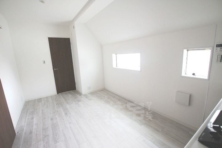 LuXe木川西302の居間