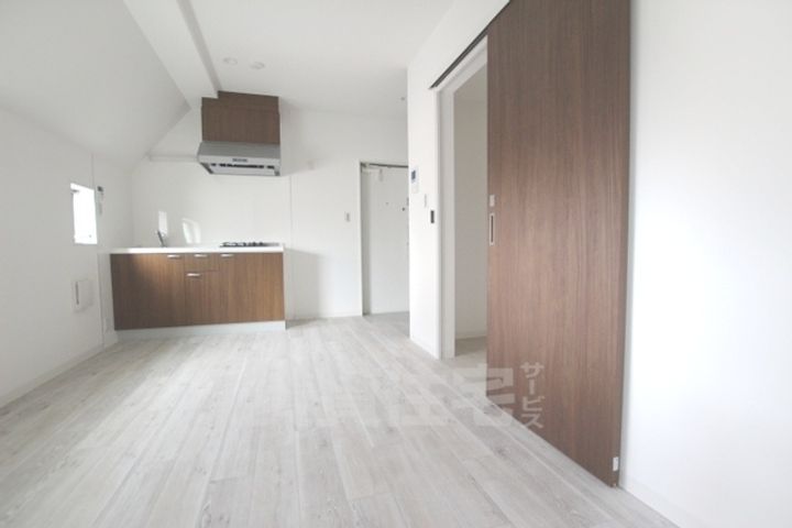 LuXe木川西302の居間