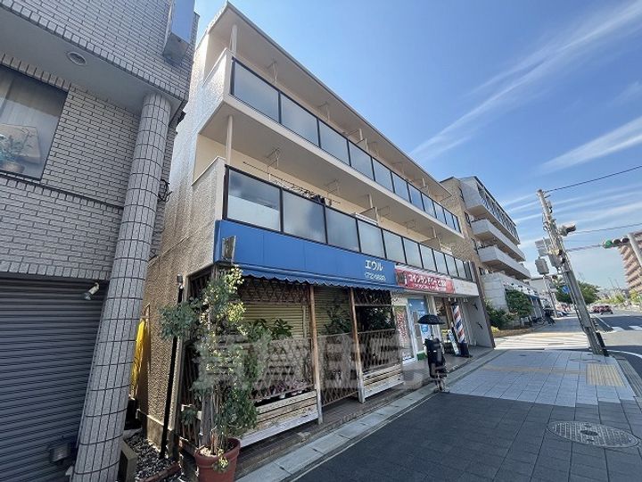 中尾ビルの外観