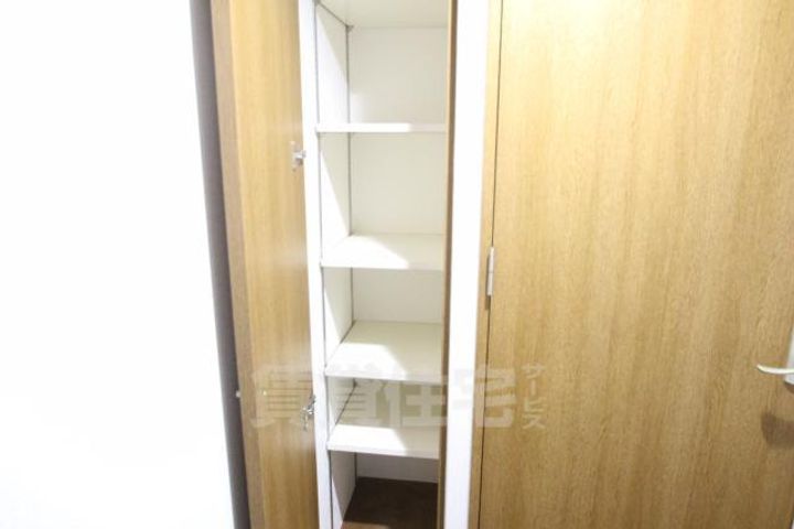大阪府堺市堺区南瓦町の賃貸マンションの内装