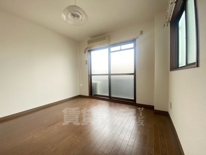 メゾン苅田の寝室