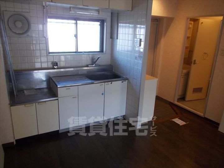 サンワロイヤルマンションの居間