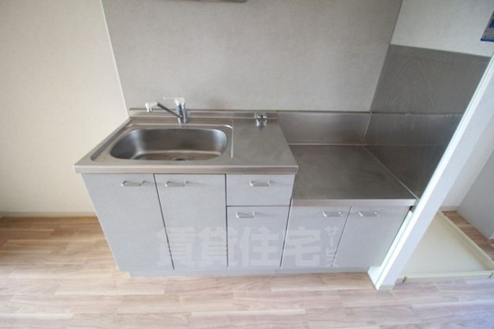 大阪府豊中市曽根西町2丁目の賃貸アパートのキッチン
