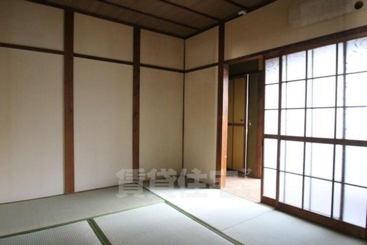 川西平屋の居間