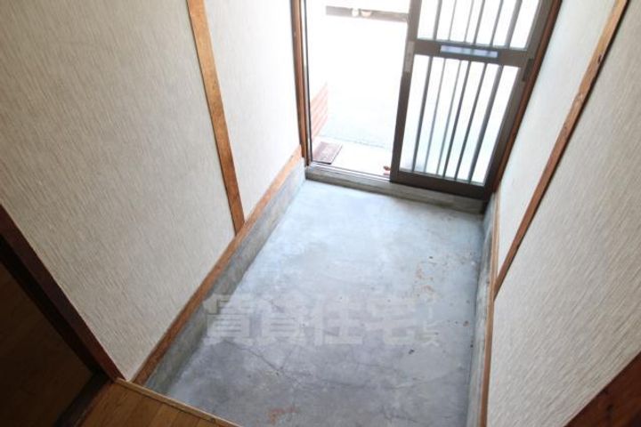 川西平屋の玄関