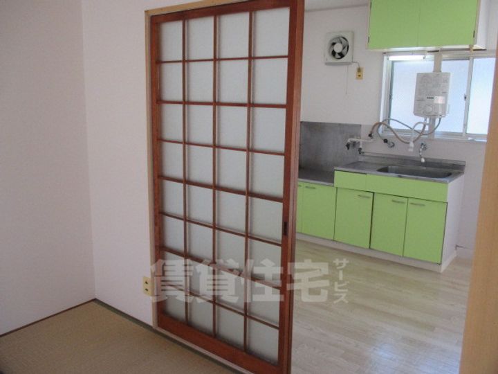 市森ハイツC棟の居間