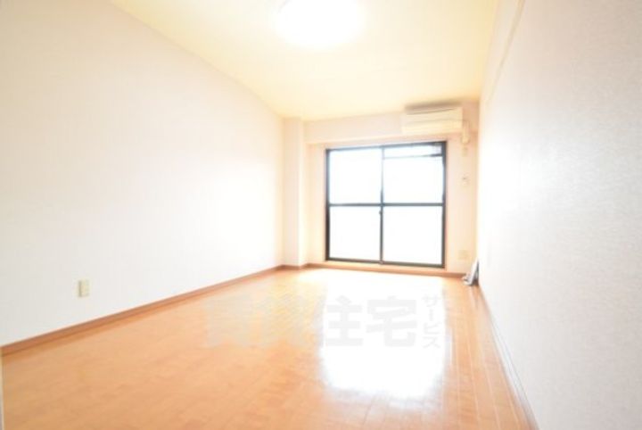 大阪府茨木市沢良宜西1丁目の賃貸マンションの寝室