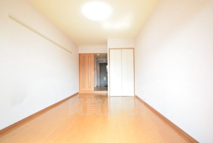 大阪府茨木市沢良宜西1丁目の賃貸マンションの寝室