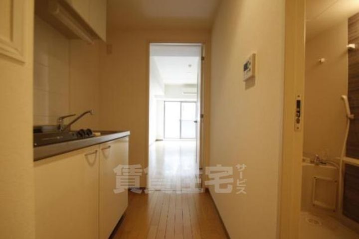 大阪府堺市堺区北花田口町2丁の賃貸マンションの内装