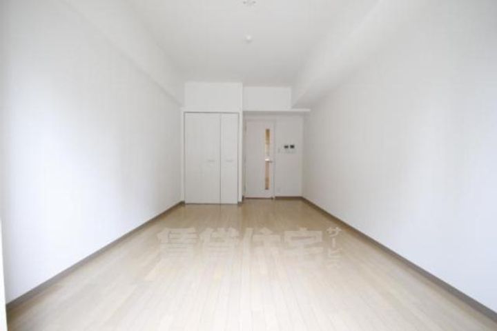 大阪府堺市堺区北花田口町2丁の賃貸マンションの居間