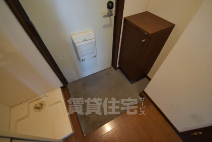 大阪府茨木市大手町の賃貸マンションの玄関