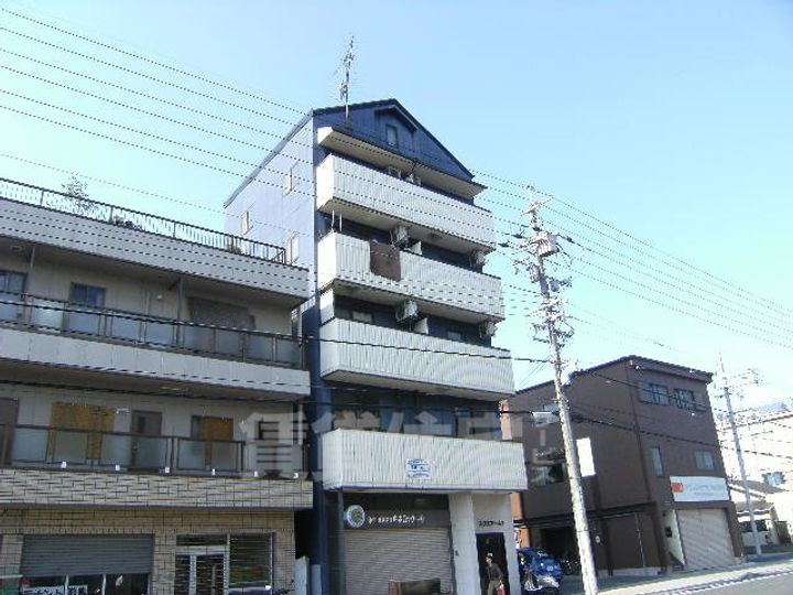 大阪府豊中市服部南町3丁目の賃貸マンションの外観