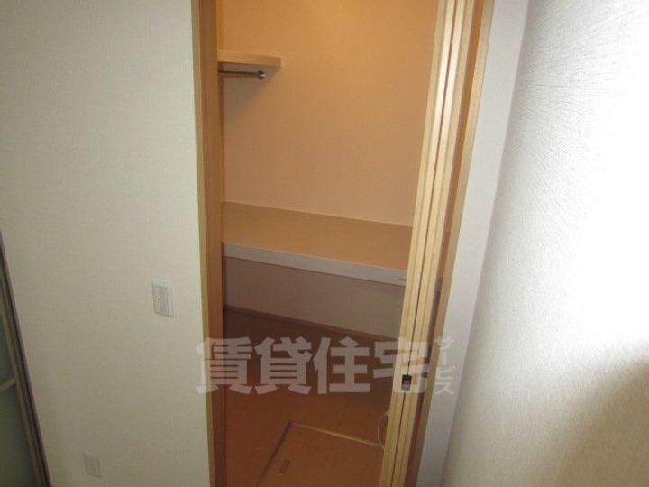 大阪府和泉市葛の葉町2丁目の賃貸アパートの内装