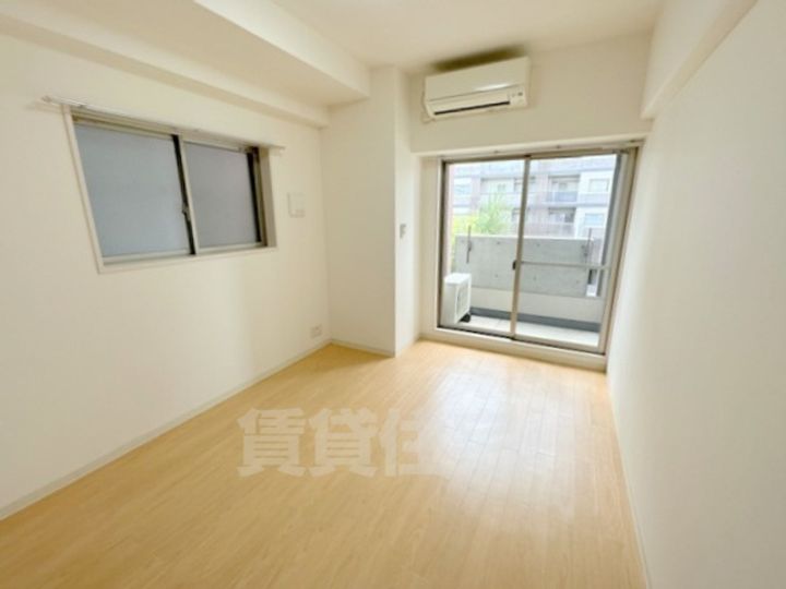 KDXレジデンス西院の居間