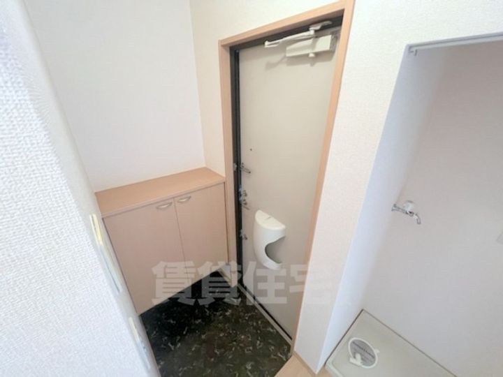 京都府京都市西京区樫原下池田町の賃貸アパートの玄関