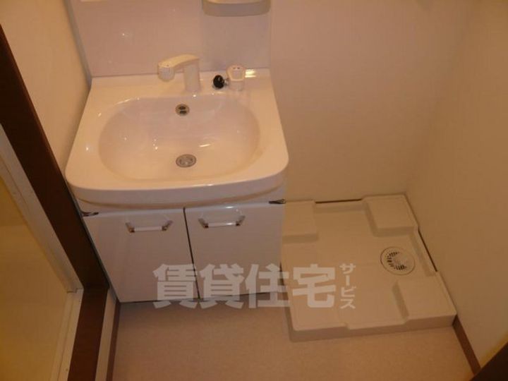 大阪府堺市西区鳳東町7丁の賃貸アパートの内装