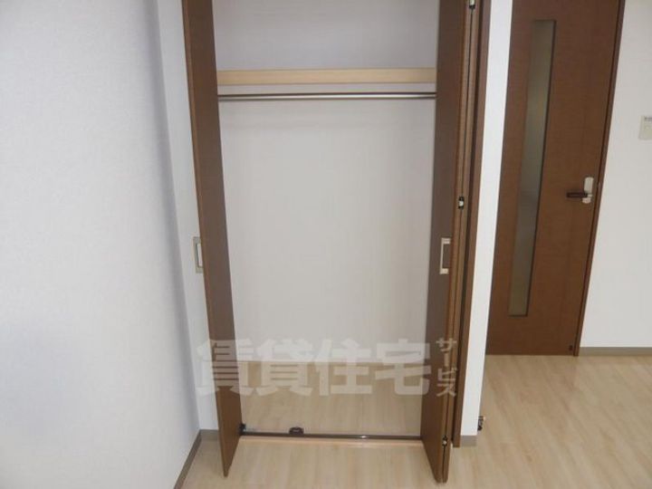 大阪府堺市西区鳳東町7丁の賃貸アパートの内装