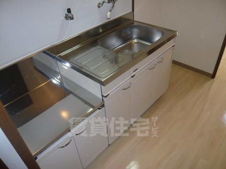 大阪府堺市西区鳳東町7丁の賃貸アパートのキッチン