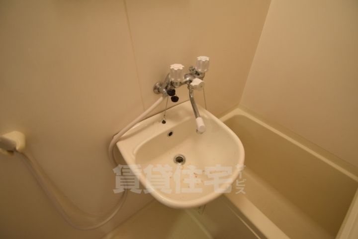 大阪府茨木市園田町の賃貸マンションの内装