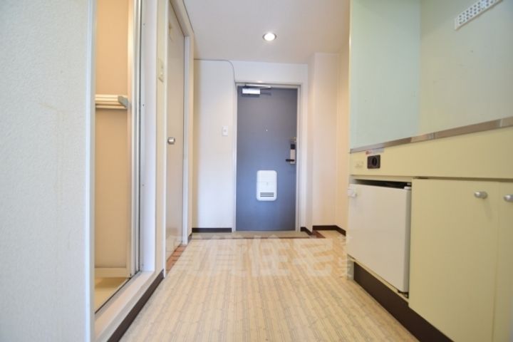 大阪府茨木市園田町の賃貸マンションの居間