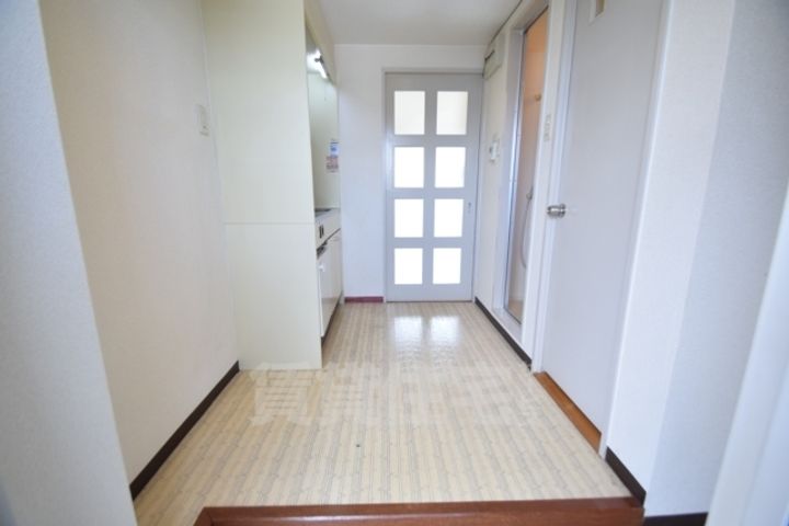 大阪府茨木市園田町の賃貸マンションの居間